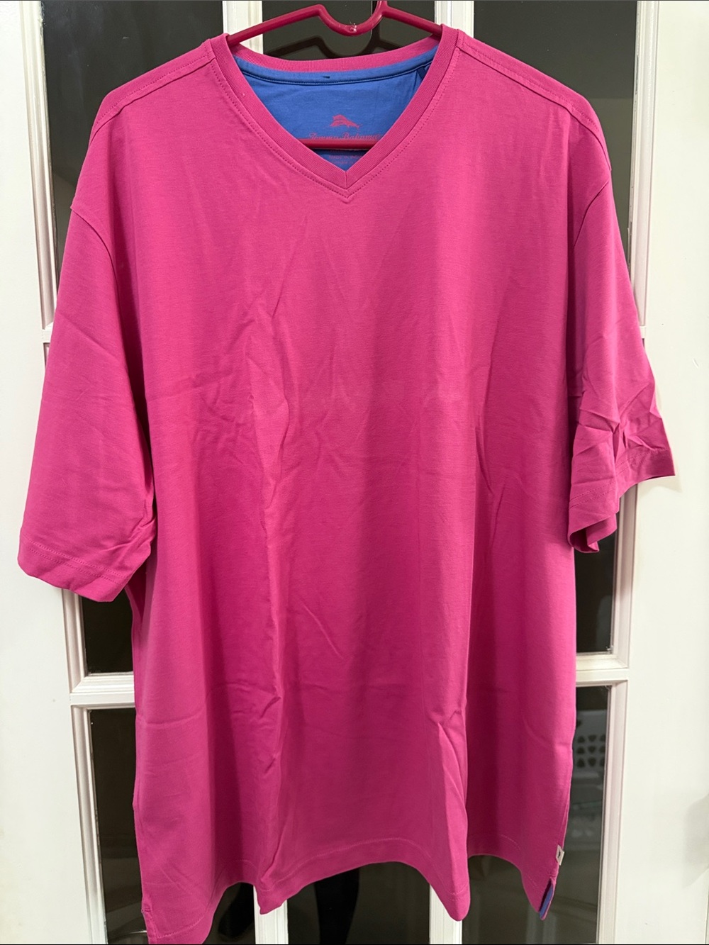 Tommy Bahama Men's V-Neck Short Sleeve Tee in Bright Pink